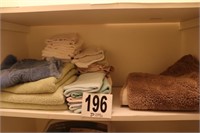 Bath Towels And A Rug (Rm 5)