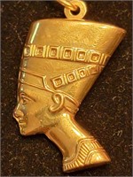 18 K gold pendent of Nefertiti w/ 14k gold chain