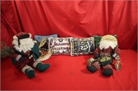 Christmas Decor: Santas, Pillows 6pc lot