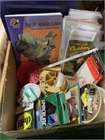 Box lot: Fishing supplies
