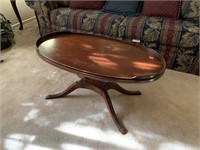 VTG FEDERAL BRASS FOOT OVAL COFFEE TABLE