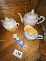 tea set with S&P shakers