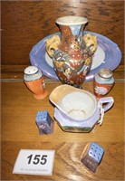 assorted Japanese ceramic items