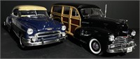 (AL) Two 1:18 Scale Die Cast Model Cars - 1950
