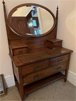QUALITY MAPLE DRESSING TABLE