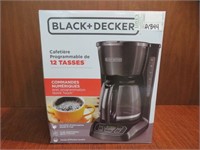 BLACK & DECKER 12 CUP COFFEE MAKER CM1105BC