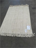 NATURA APPROX. 4' X 6' OFF-WHITE AREA RUG
