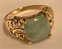 14-karat gold and Jade Ring, size 7.5