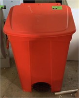 Plastic step open trash can