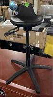 Adjustable swivel work chair