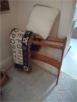 Wood Quilt rack with blanket and pillow