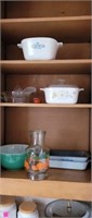 Group of vintage Pyrex and other dishes