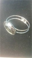 Silvertone bracelet with light Amber Stone