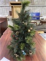 Desktop Christmas tree, 6 boxes of net lights & 2