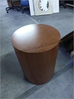Round end table for office
