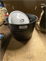Large Graniteware Pan