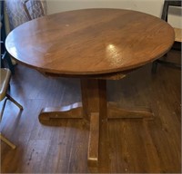 Round Oak Pedestal Table