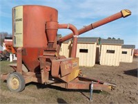 Farmhand 810 feed mill