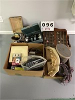 Miscellaneous lot to include household Decour,