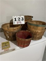 Miscellaneous baskets. Freezer not included