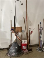 Miscellaneous lawn and garden tools