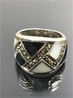 Vintage Sterling Silver White & Black Inlay Ring