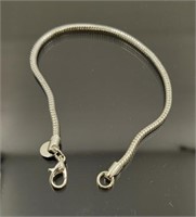 Sterling silver bracelet. Total weight approx 9.1