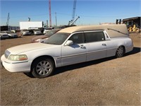 2005 Lincoln Town N Country Executive