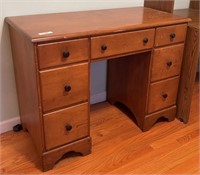 7 Drawer Knee Hole Wood Desk