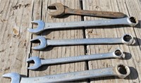 17 Open & Box End Wrenches