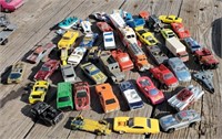 Large Lot of Hotwheels & Toy Cars