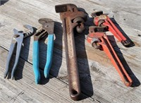 Rigid Pipe Wrench & Wrenches