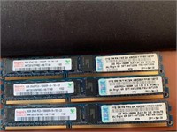 IBM/Hynix 4gb 2rx8 pc3-10600r p/n 43x5299 memory