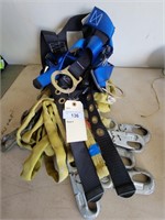 SAFETY HARNESSES FALL PROTECTOR
