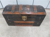 METAL DOME TOP TRUNK