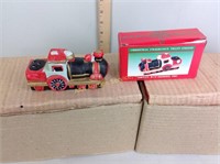 24 Christmas fragrant train engine complete with