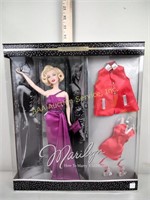 Barbie: Marilyn how to marry a millionaire