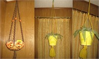 3 Hanging Pots