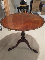 Folding pie crust accent table