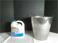 Waterproof Sealant and Bucket