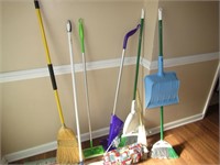 Mops, Brooms, Brushes