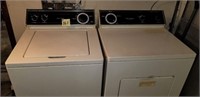 Whirlpool Heavy Duty Washer & dryer Set-works