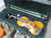 Cremona SV-500 violin w/bow / case very good cond.