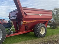 J&M 875-18 Grain cart,