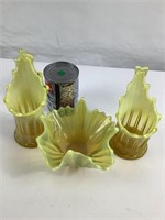Ensemble de vase vintage en Milkglass jaune