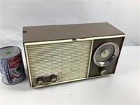 Radio vtg Eaton co. limited Model FA-11, Japan