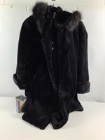 Manteau de castor rasé noir vintage à capuchon