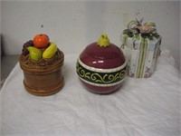 3 Cookie Jars-Fruit Basket, Present, XMAS Ball