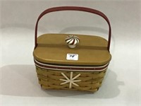 2004 Longaberger Jingle Bell Basket w/ Liner,