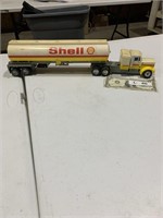 Plastic Toy SHELL Fuel Truck